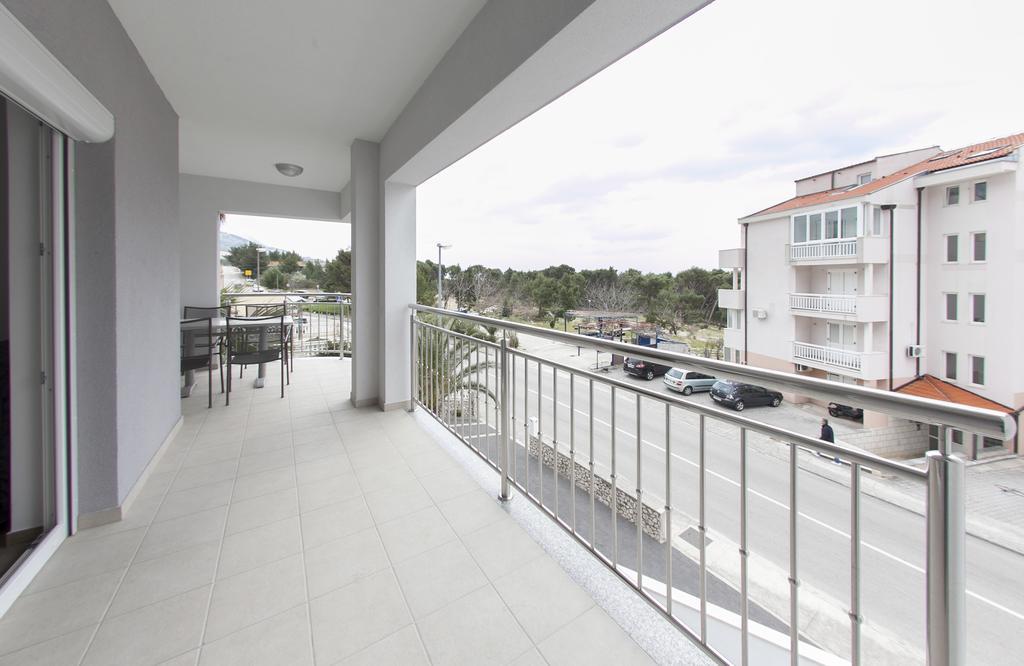Apartments Villa Klara Baška Voda エクステリア 写真