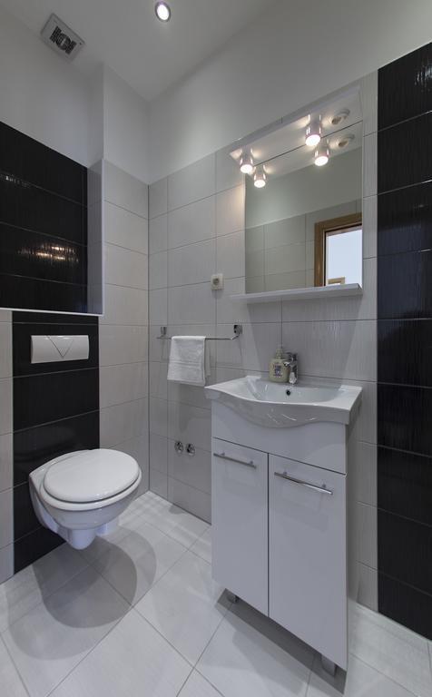 Apartments Villa Klara Baška Voda エクステリア 写真