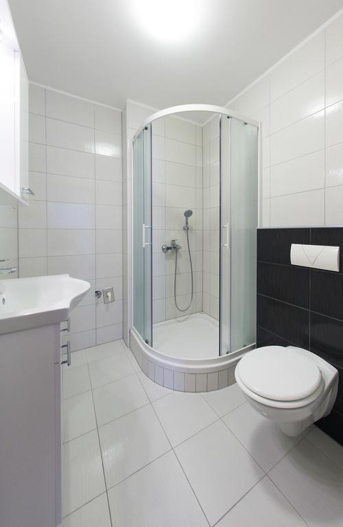 Apartments Villa Klara Baška Voda エクステリア 写真